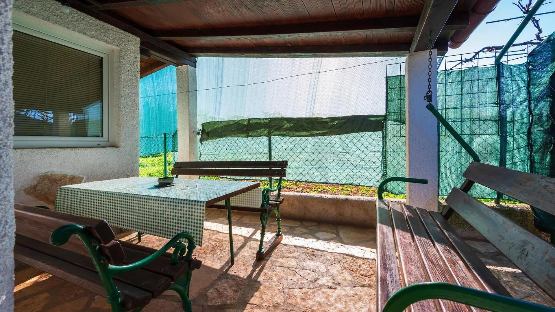 2 Bedroom Beautiful Home In Liznjan 0*,  Croatia